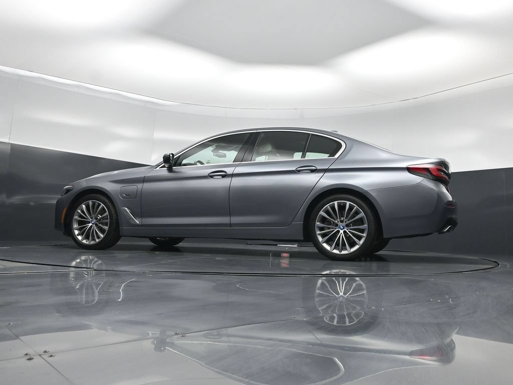 Used 2022 BMW 530e w/ Convenience Package RWD image 50