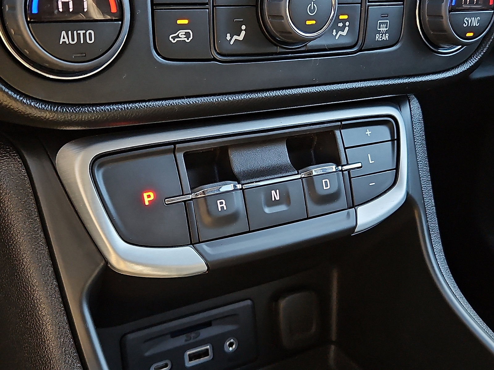 Certified 2022 GMC Terrain SLT w/ Tech Package image 14