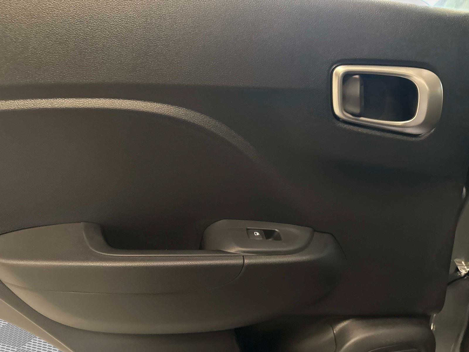 New 2026 Hyundai Venue SE FWD image 12