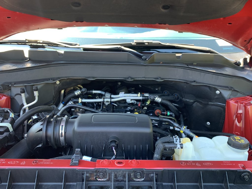 Used 2022 Ford Explorer XLT w/ Equipment Group 202A RWD image 9