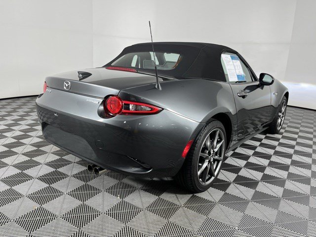 Used 2021 MAZDA MX-5 Miata Grand Touring RWD image 8