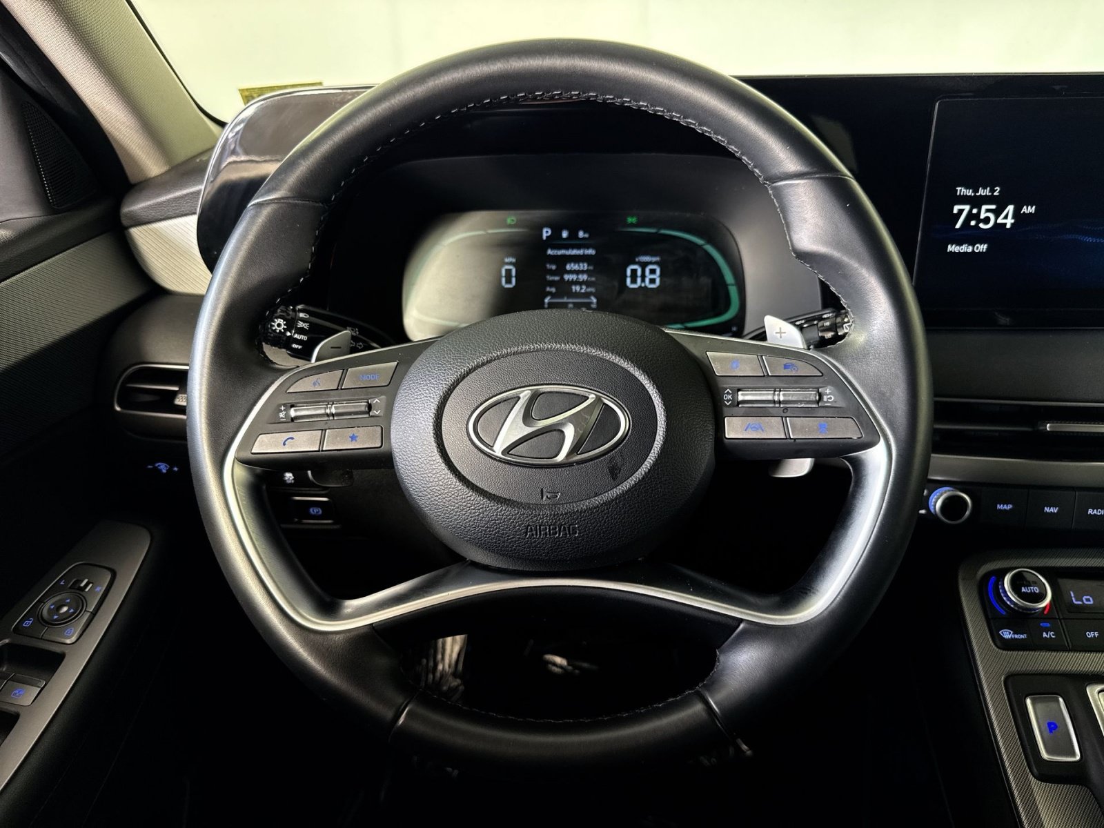 Used 2023 Hyundai Palisade SEL AWD/4WD image 16