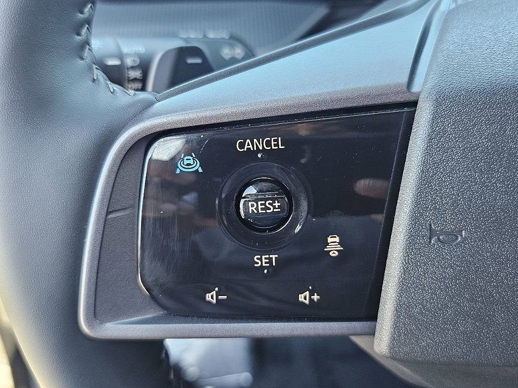 Used 2025 Nissan Murano SV image 37