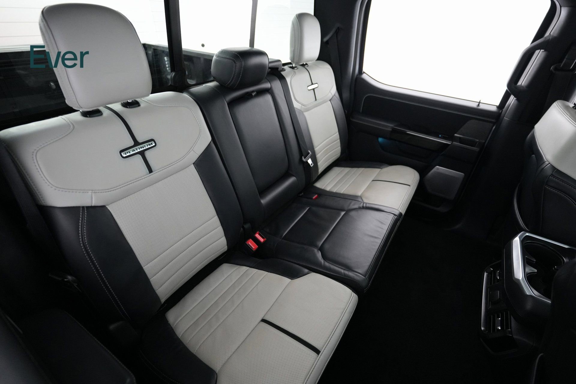 Used 2022 Ford F150 Lightning Platinum image 7