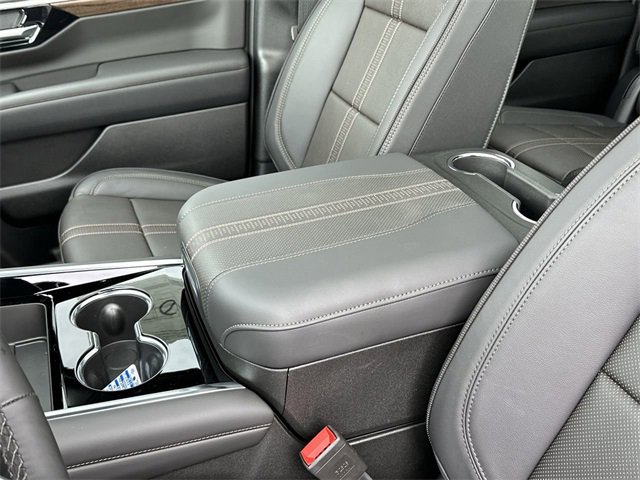 Used 2025 Chevrolet Suburban High Country w/ Sun And Tow Package image 28