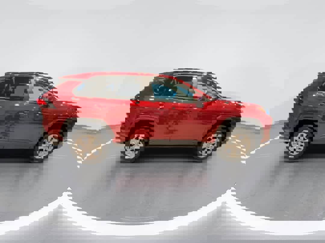 Used 2025 Toyota RAV4 XLE image 9