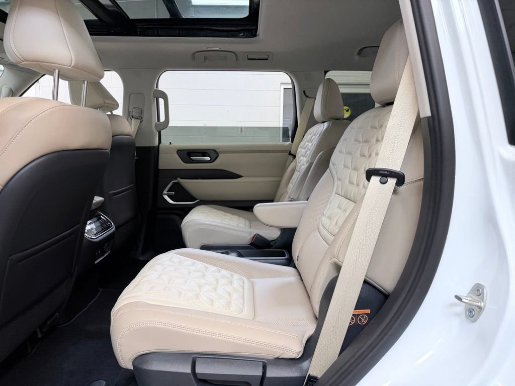 New 2026 Nissan Armada Platinum Reserve w/ Accent Package AWD/4WD image 21
