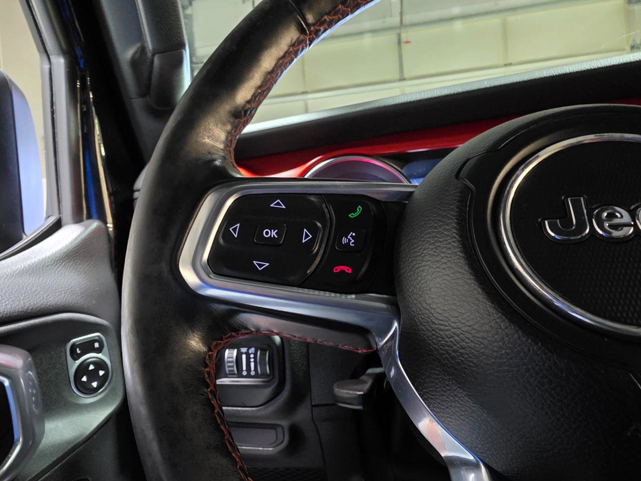 Used 2020 Jeep Gladiator Rubicon image 32