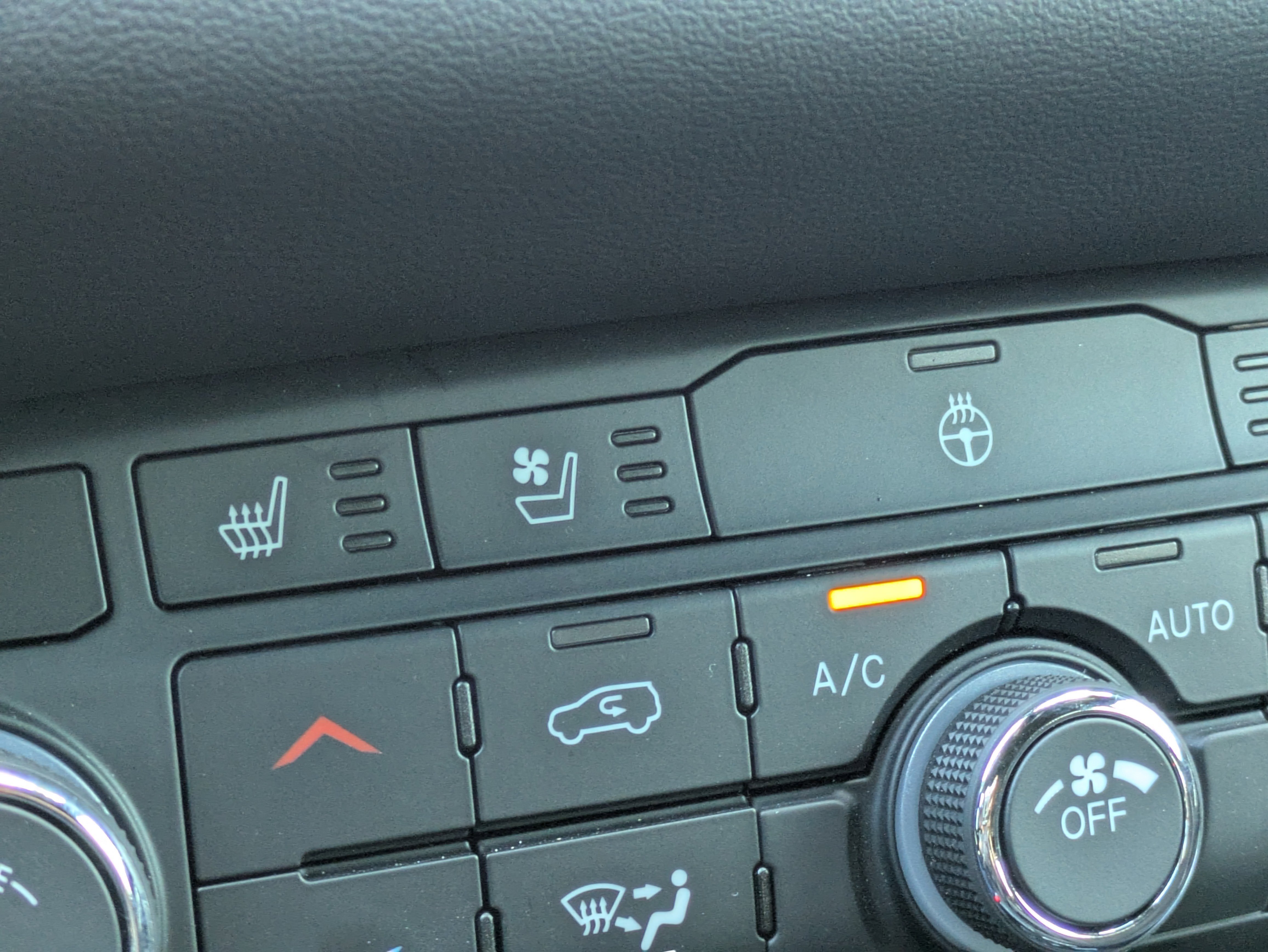 Used 2025 Dodge Durango SRT Hellcat w/ Trailer Tow Group IV AWD/4WD image 26