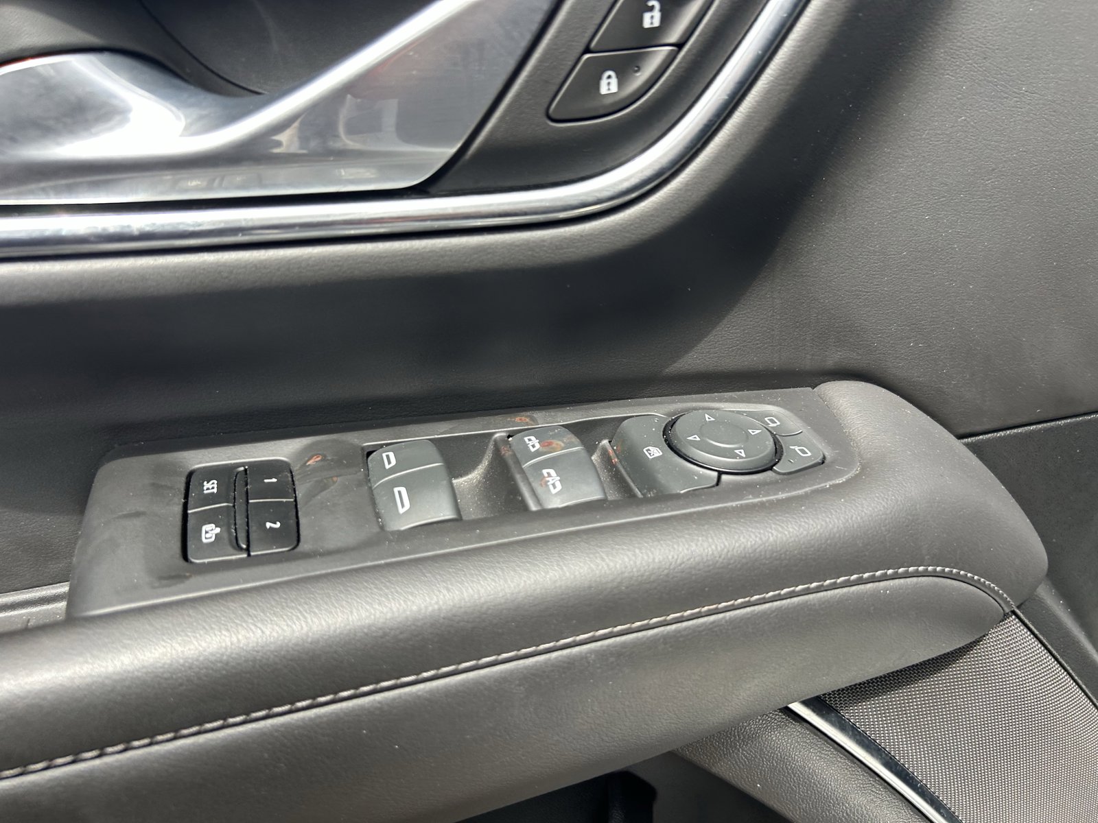 Certified 2024 Chevrolet Tahoe LT RWD image 30