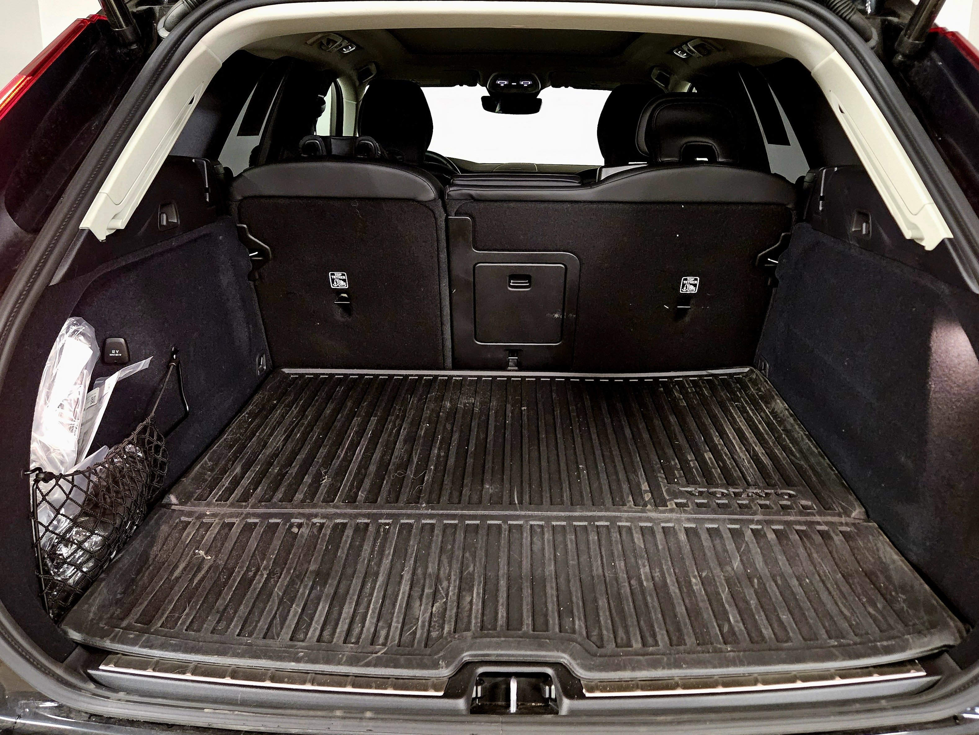 Used 2025 Volvo XC60 T8 Ultra w/ Protection Package Premier image 17