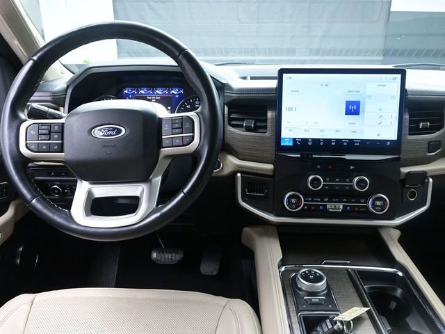 Used 2024 Ford Expedition Limited image 9