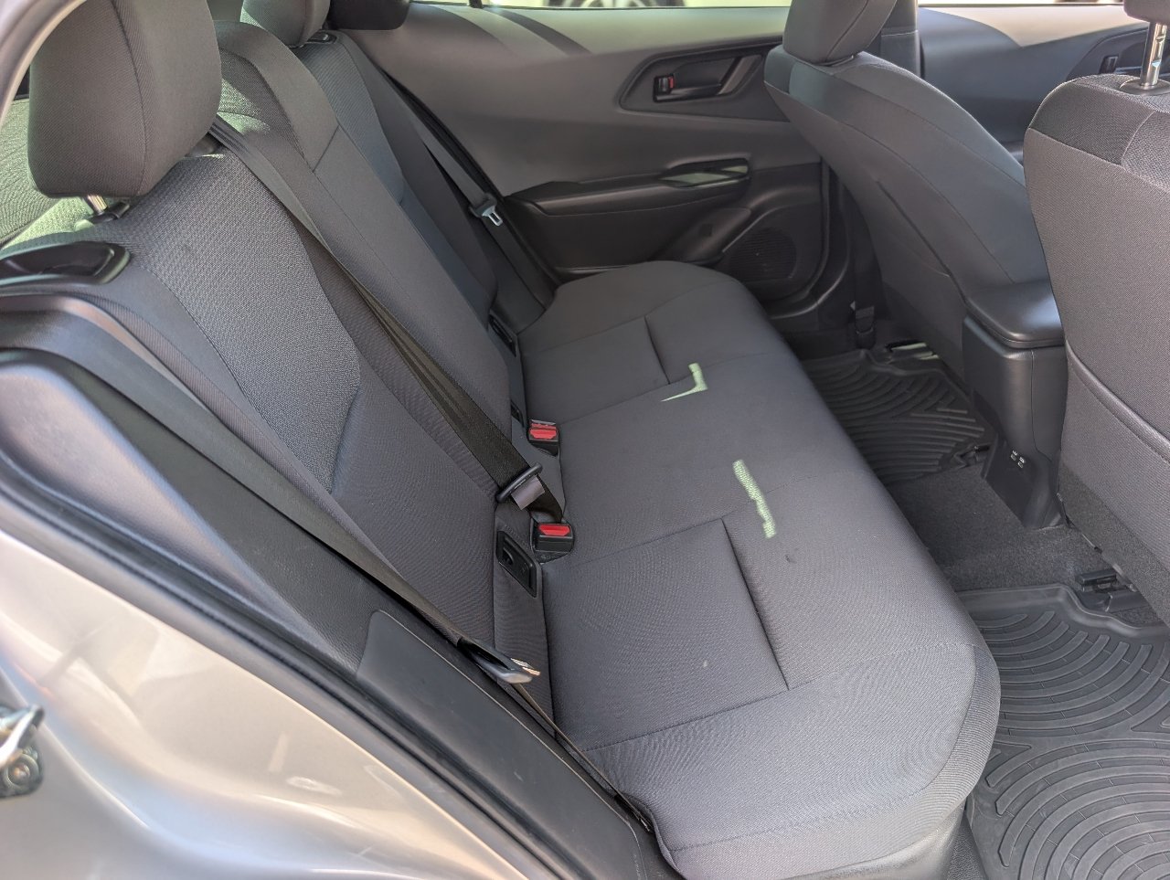 Used 2024 Toyota Prius LE FWD image 5