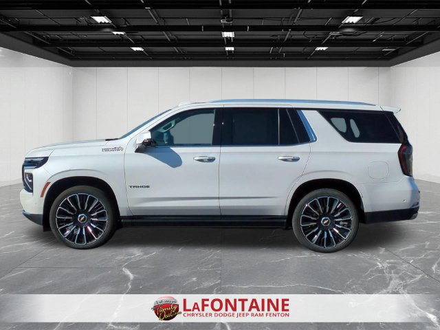 Used 2025 Chevrolet Tahoe High Country AWD/4WD image 2