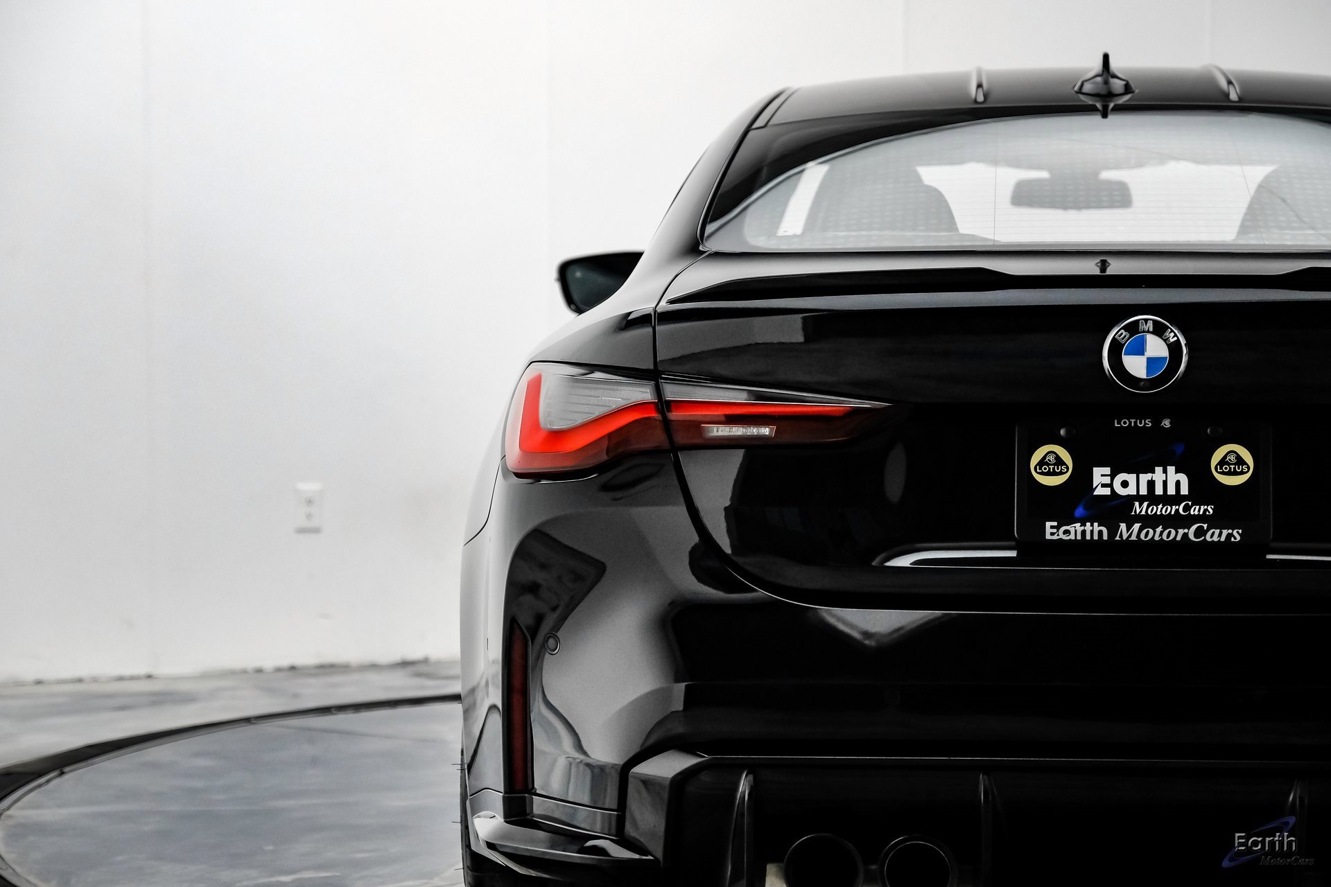 Used 2021 BMW M4 Coupe w/ Executive Package image 11