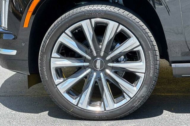 New 2026 Cadillac Escalade Luxury w/ Touring Package AWD/4WD image 28