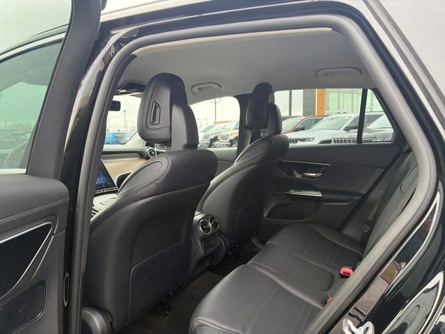 Used 2024 Mercedes-Benz GLC 300 image 21