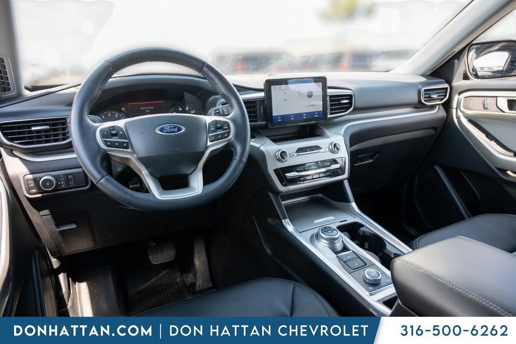 Used 2023 Ford Explorer XLT w/ Equipment Group 202A AWD/4WD image 24
