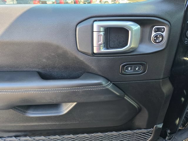 Used 2022 Jeep Wrangler Unlimited Sahara w/ Cold Weather Group AWD/4WD image 18