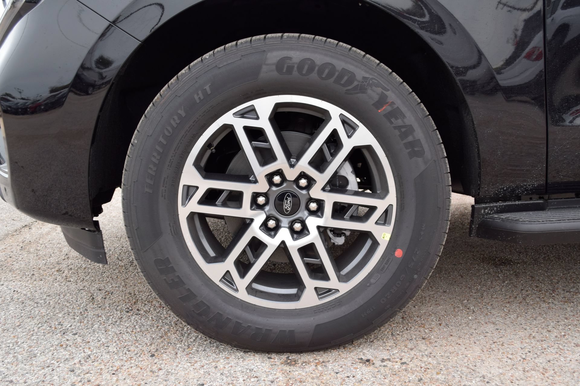 New 2026 Ford Expedition Max Active RWD image 27