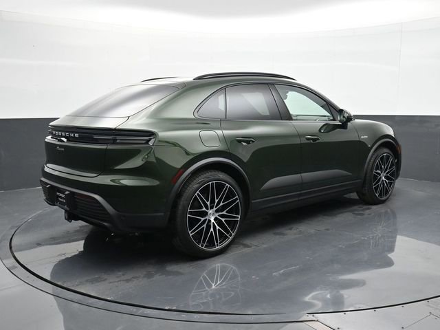 Certified 2025 Porsche Macan Electric RWD image 24