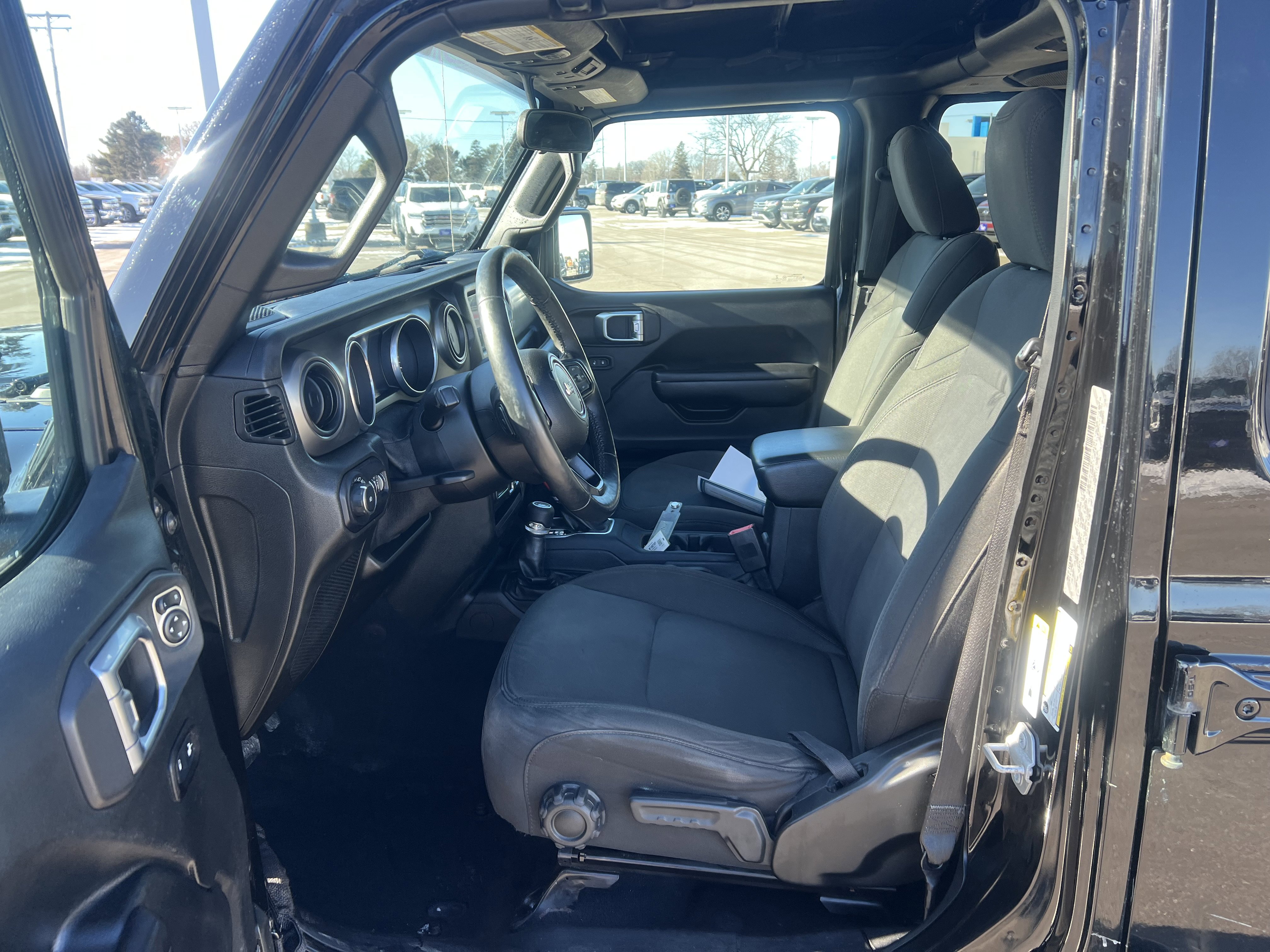 Used 2018 Jeep Wrangler Unlimited Sport S image 17