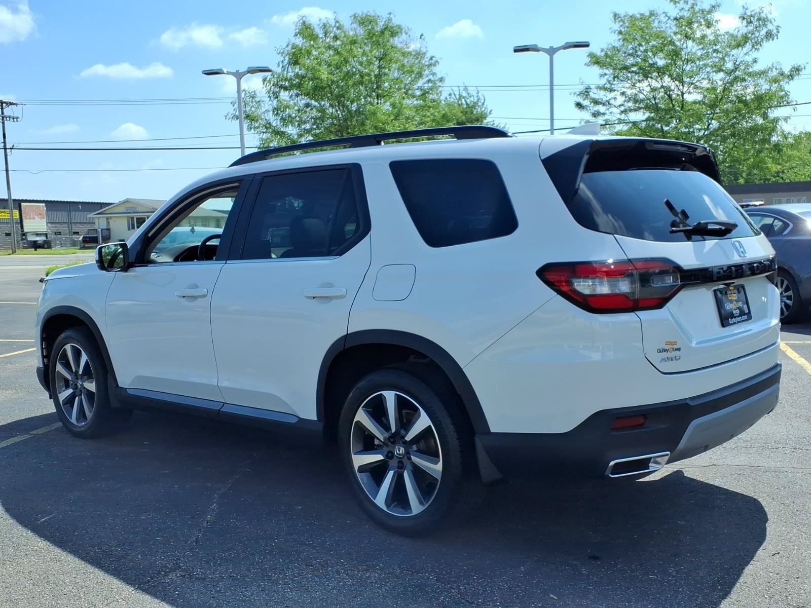 Used 2023 Honda Pilot Elite image 10