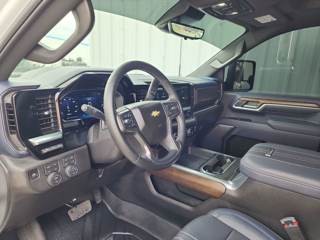 Used 2026 Chevrolet Silverado 3500 High Country w/ High Country Premium Package image 15