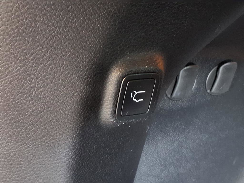 Used 2019 Jeep Cherokee Limited image 7