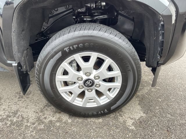 Used 2024 Toyota Tacoma SR5 AWD/4WD image 37