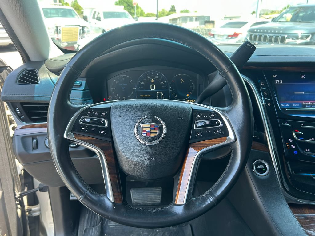 Used 2015 Cadillac Escalade Luxury AWD/4WD image 19