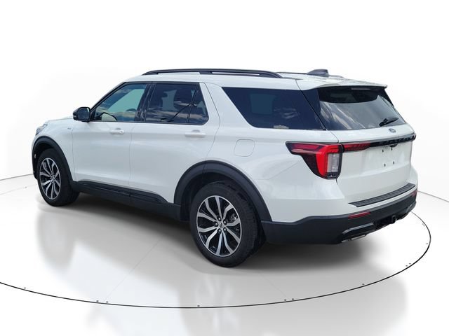 Certified 2025 Ford Explorer ST-Line RWD image 3