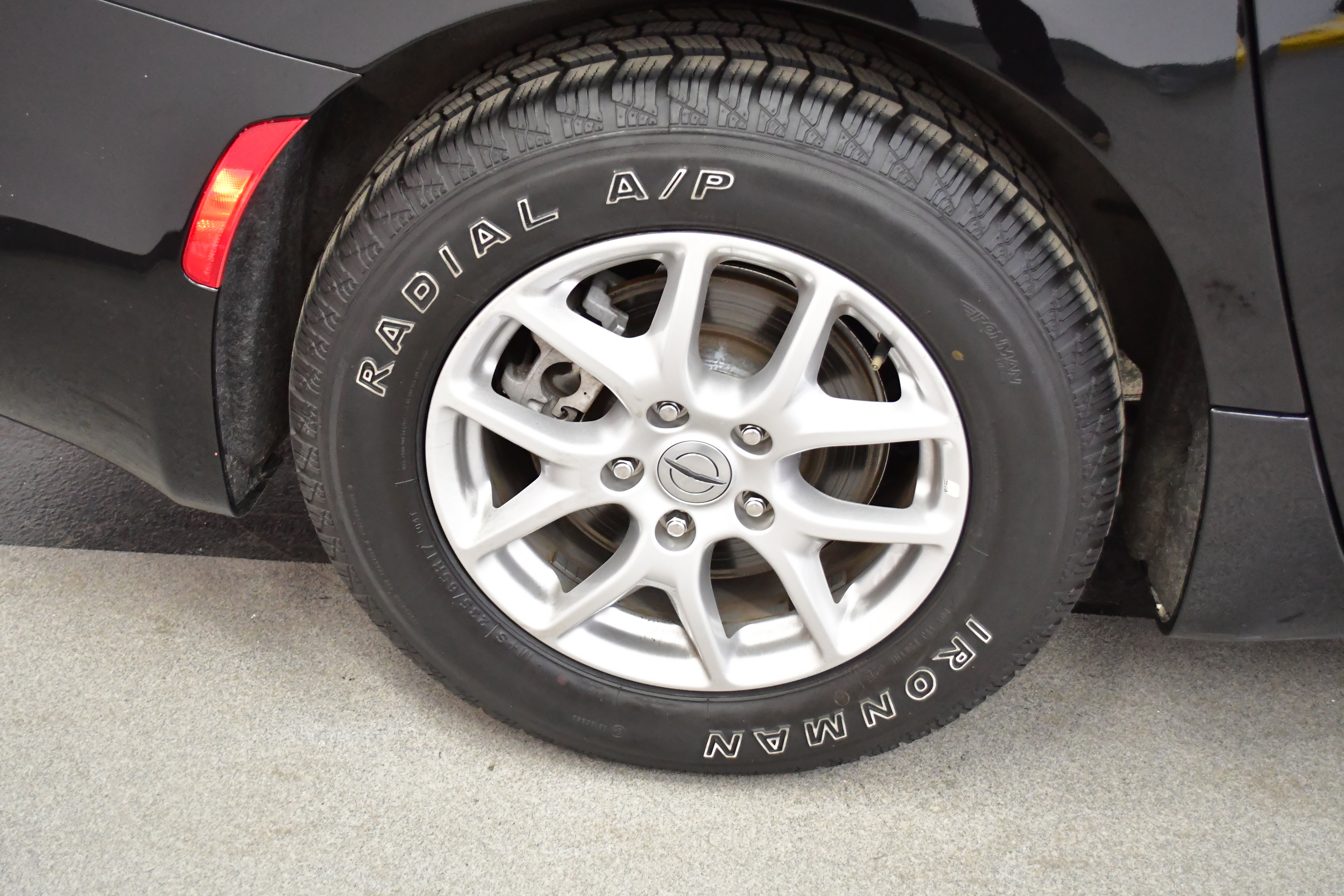 Used 2025 Chrysler Pacifica Select FWD image 37