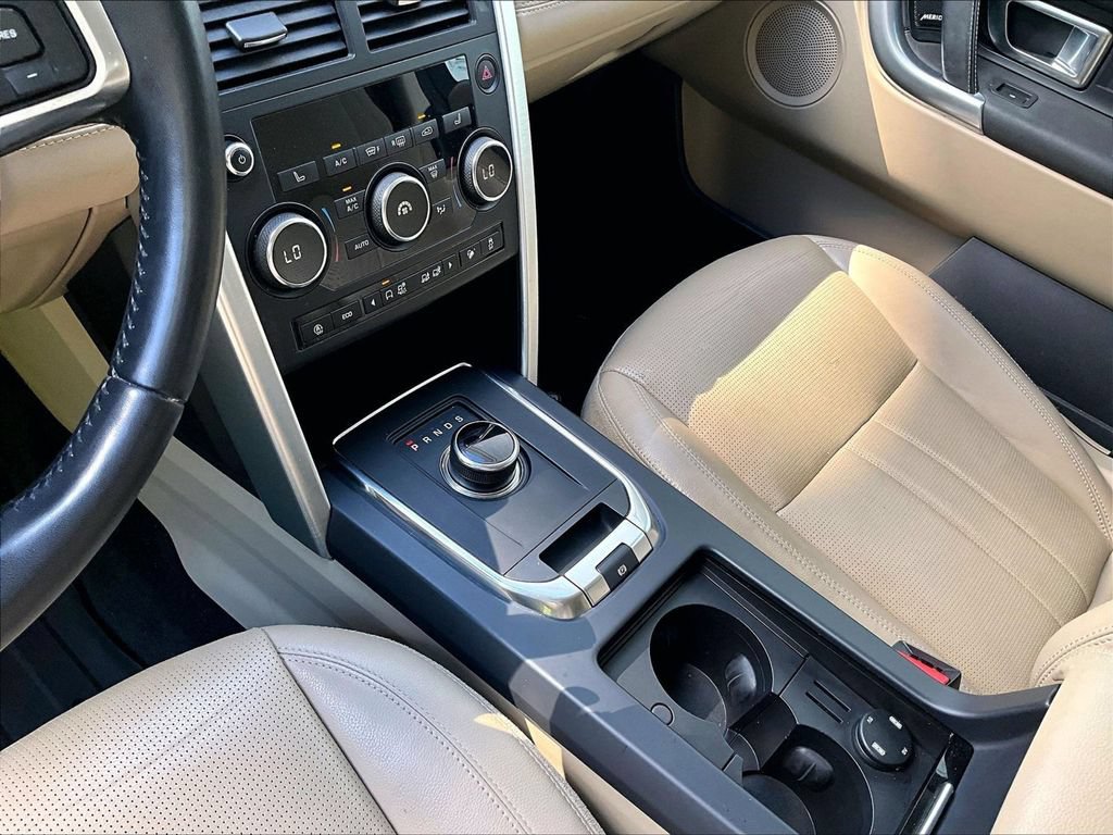 Used 2019 Land Rover Discovery Sport HSE AWD/4WD image 20