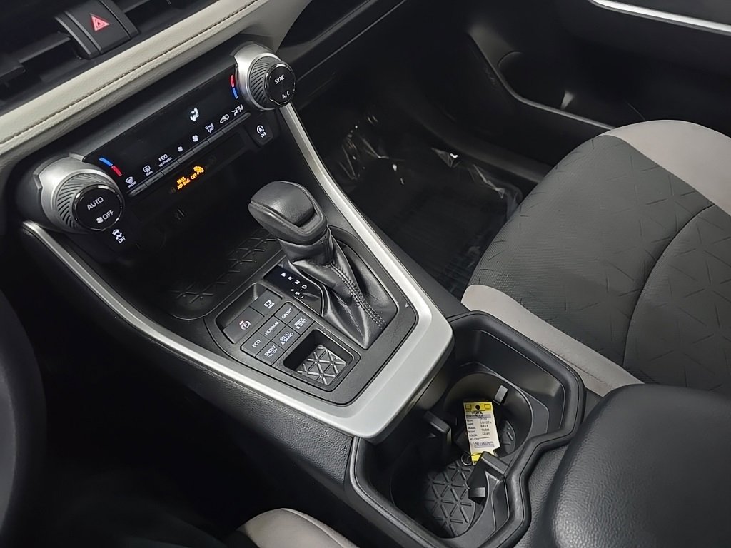 Used 2023 Toyota RAV4 XLE image 27