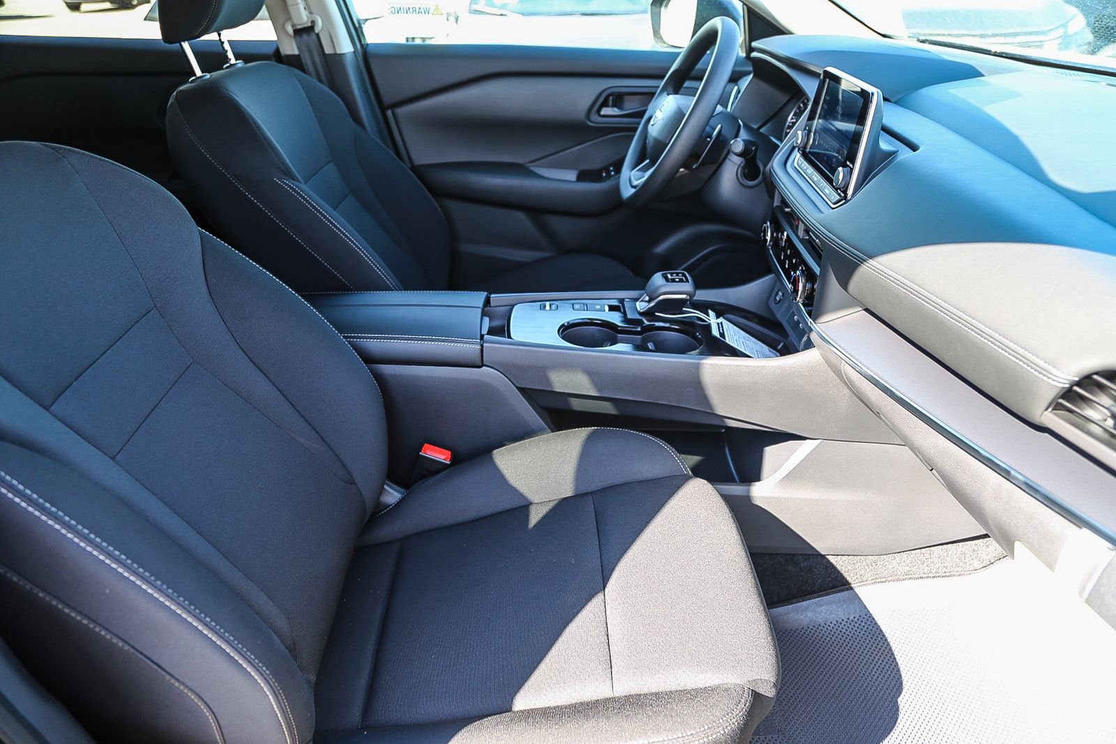 New 2026 Nissan Rogue S image 18