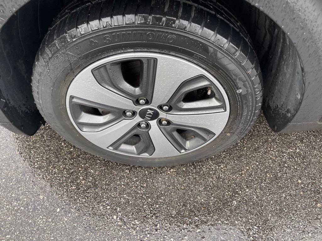Used 2019 Kia Niro LX FWD image 5