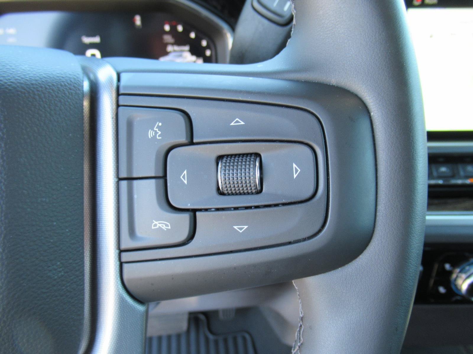 Used 2026 GMC Sierra 1500 SLE w/ Preferred Package AWD/4WD image 24