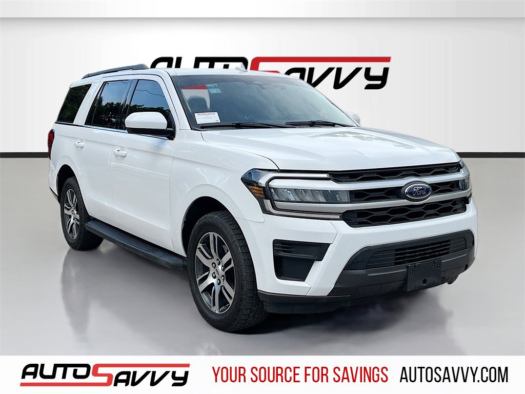 Used 2024 Ford Expedition XLT image 1