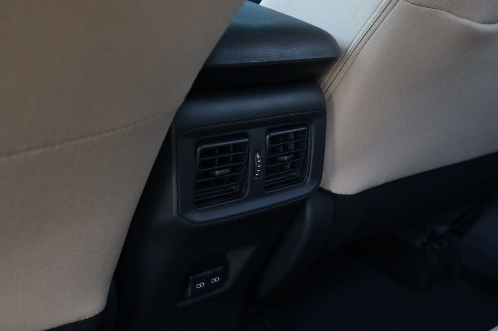 Used 2025 Toyota RAV4 XLE w/ Convenience Package image 15