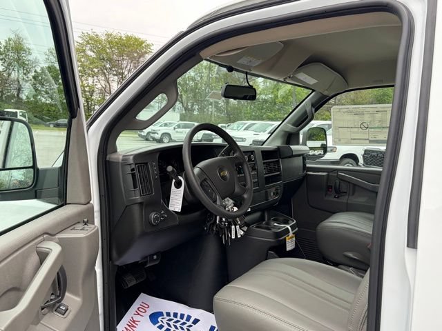 New 2026 Chevrolet Express 2500 w/ Driver Convenience Package RWD image 16