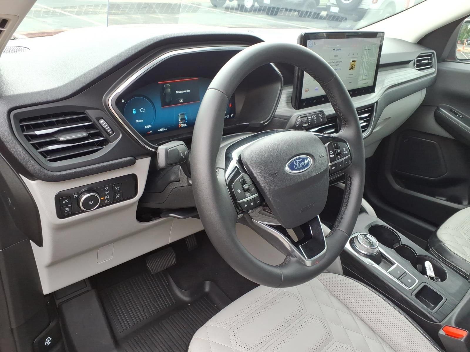 Used 2023 Ford Escape Platinum w/ Premium Technology Package AWD/4WD image 19
