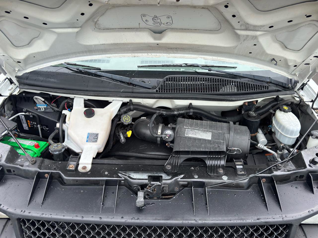 Used 2011 Chevrolet Express 1500 RWD image 12