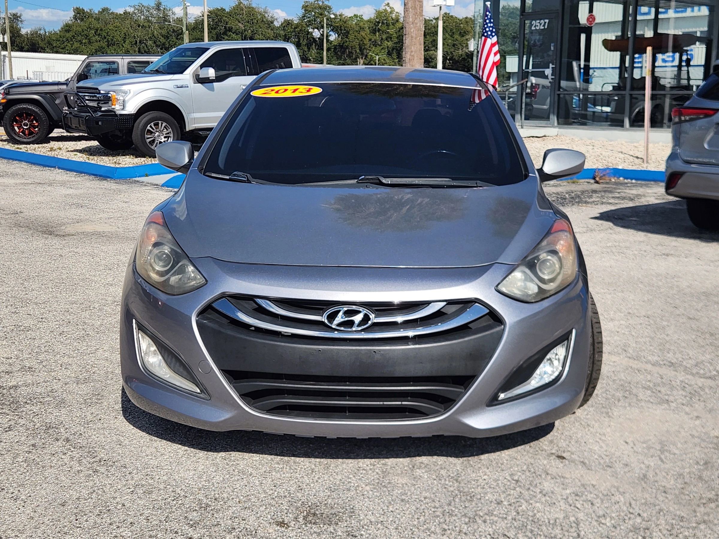 Used 2013 Hyundai Elantra GT w/ Touch & Go Pkg image 3