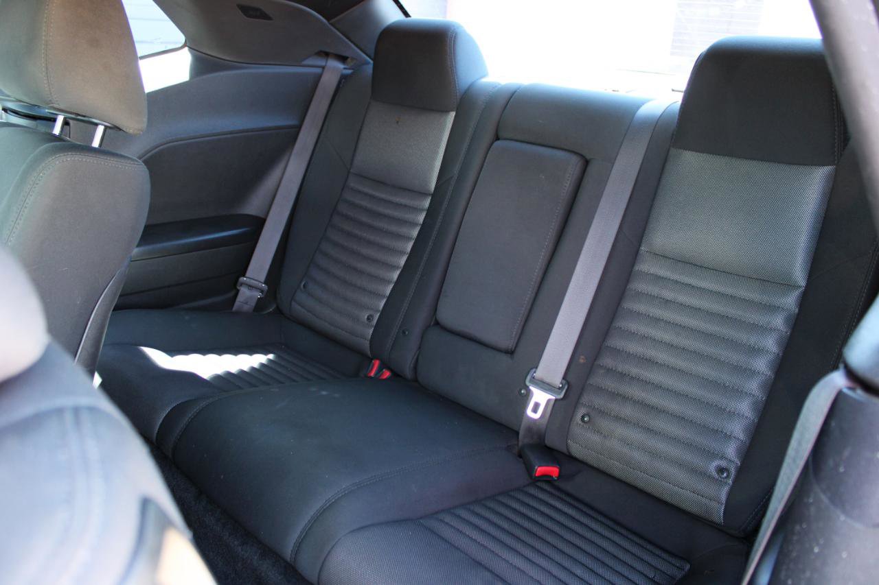 Used 2014 Dodge Challenger SXT RWD image 18