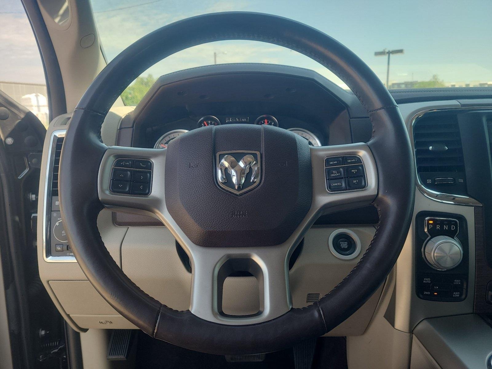Used 2018 RAM 1500 Laramie w/ Convenience Group AWD/4WD image 9