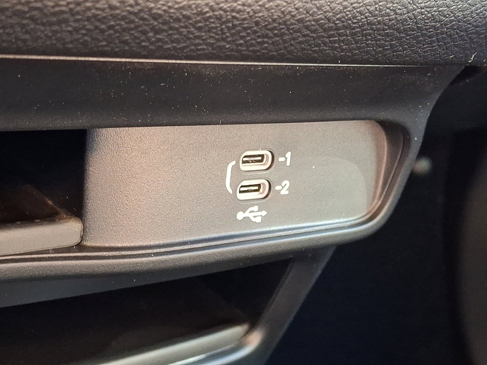 New 2026 Chrysler Voyager LX image 13