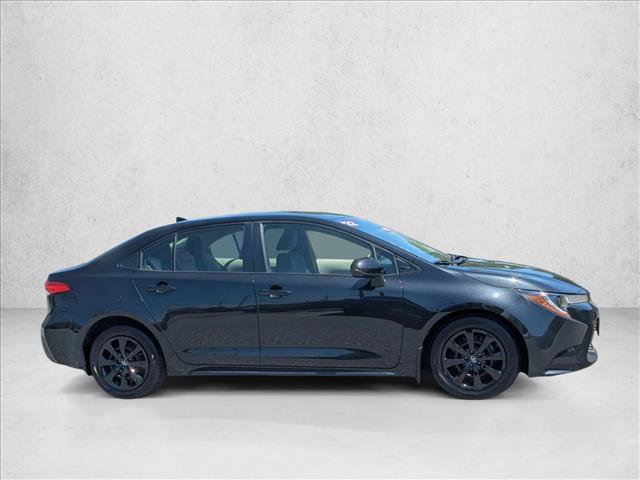 Used 2022 Toyota Corolla LE FWD image 4