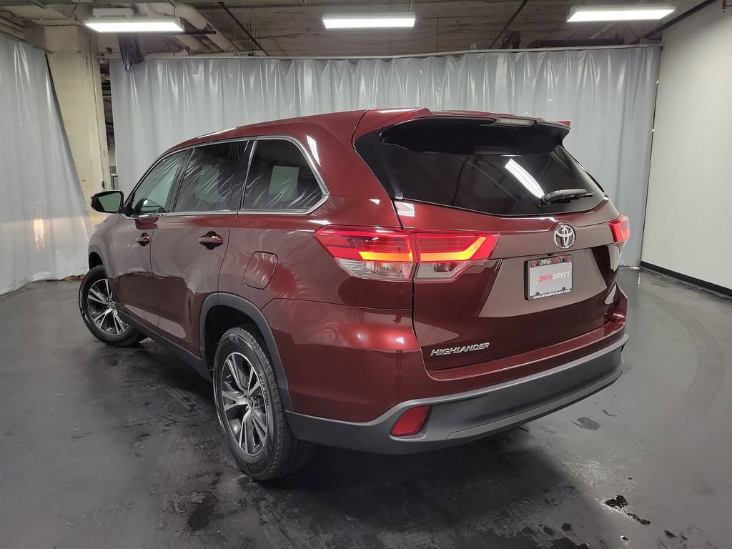 Used 2019 Toyota Highlander LE image 6