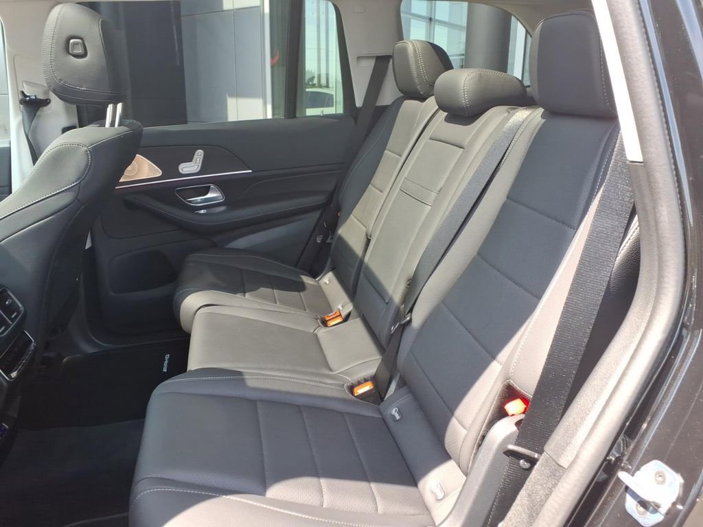 Certified 2026 Mercedes-Benz GLS 450 4MATIC image 28